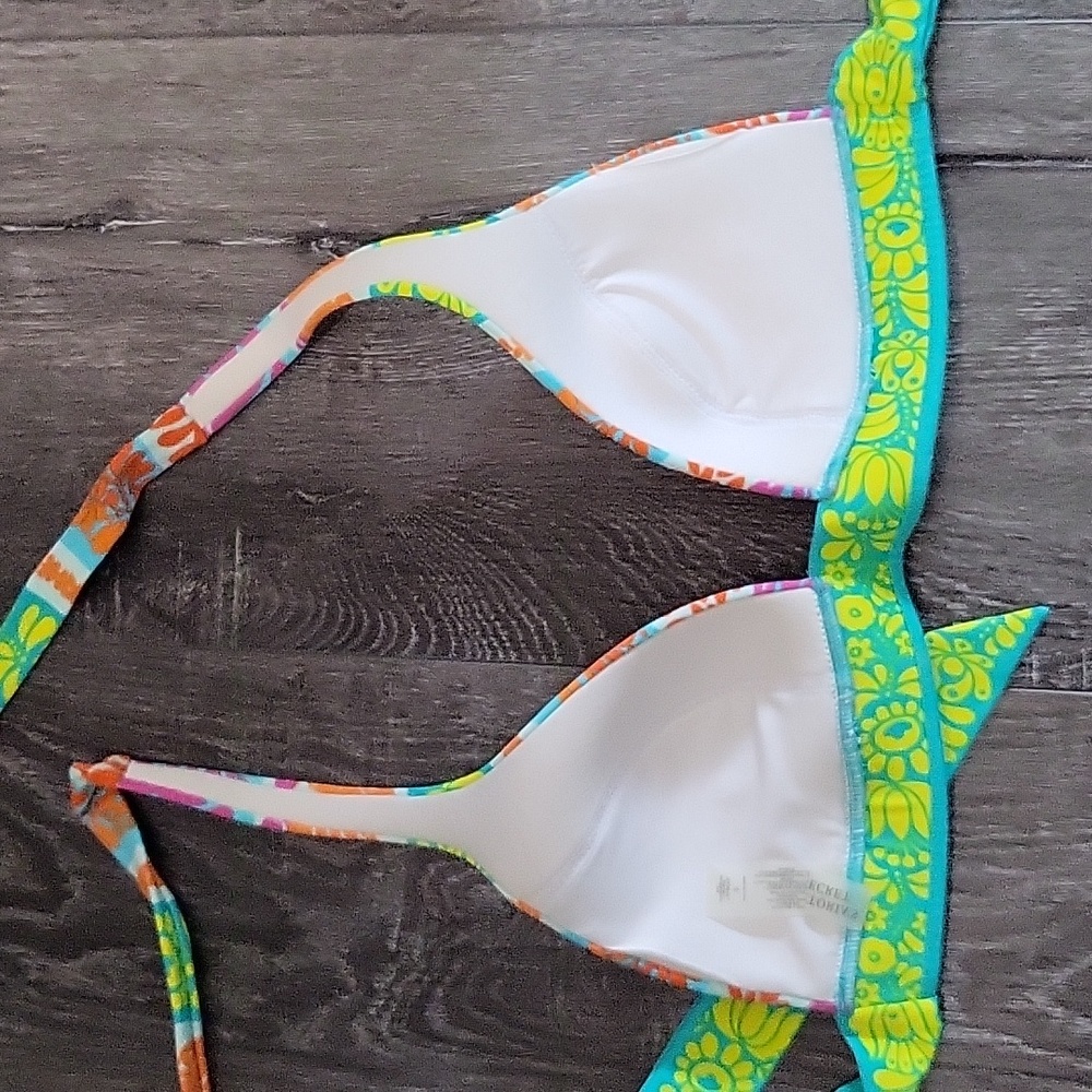 Victoria's Secret Bikini - Picture 5 of 6